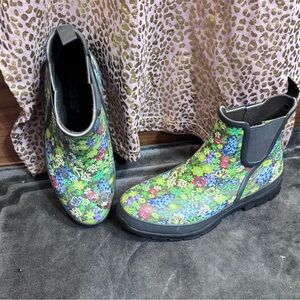 Bogs Women's Multicolor Floral Ankle Boots